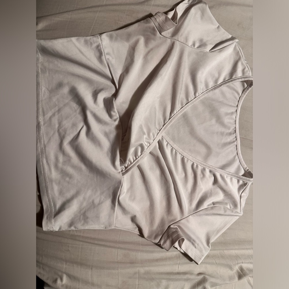 Cute v neck woman’s crop top